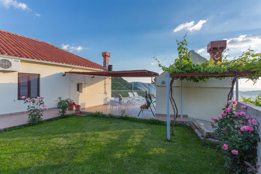 Holiday Home Urlovic Груда Экстерьер фото