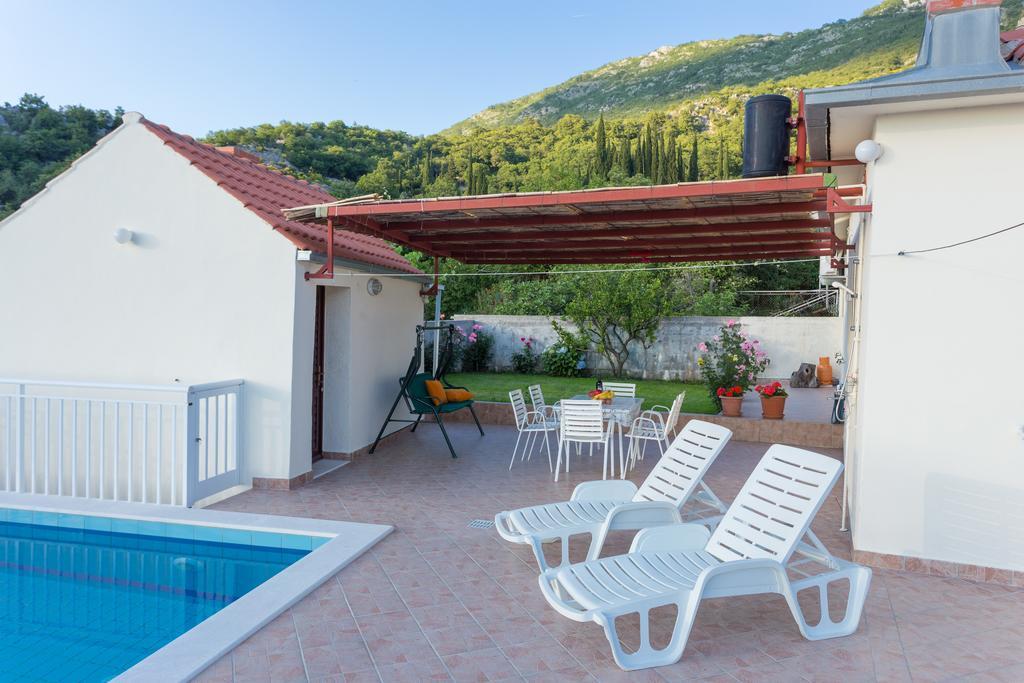Holiday Home Urlovic Груда Экстерьер фото