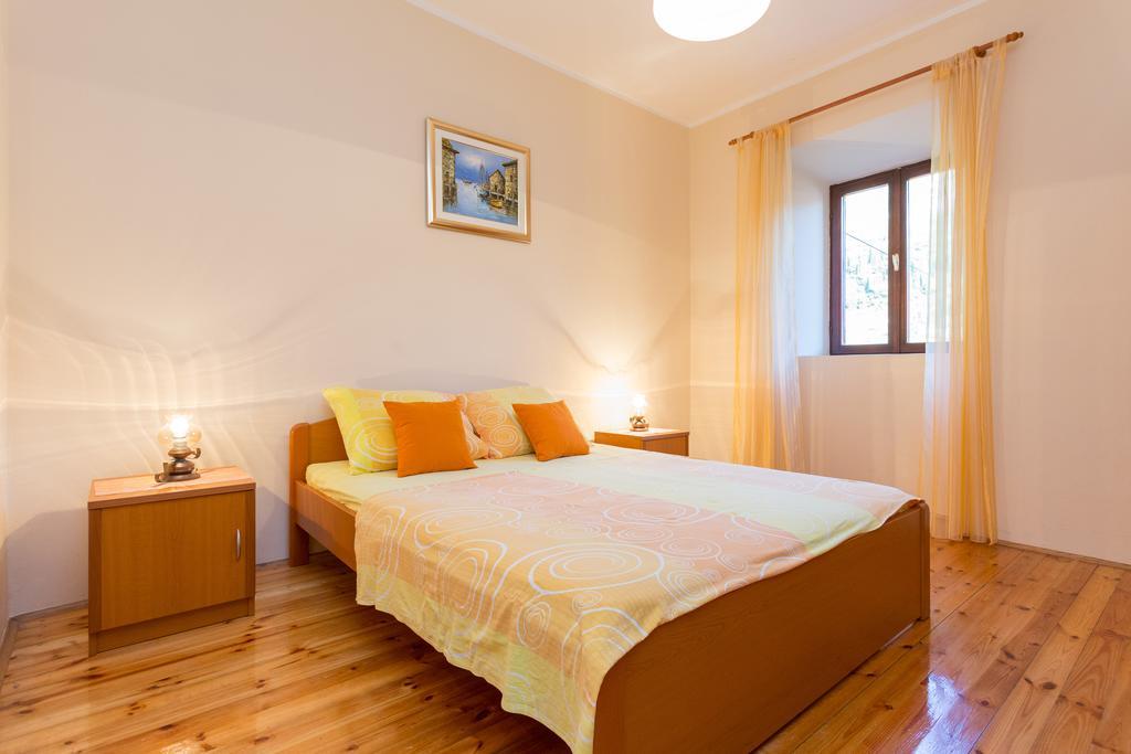 Holiday Home Urlovic Груда Экстерьер фото