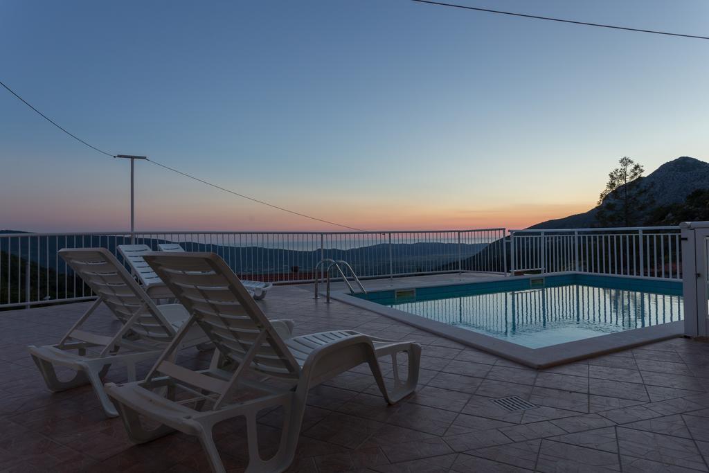 Holiday Home Urlovic Груда Экстерьер фото