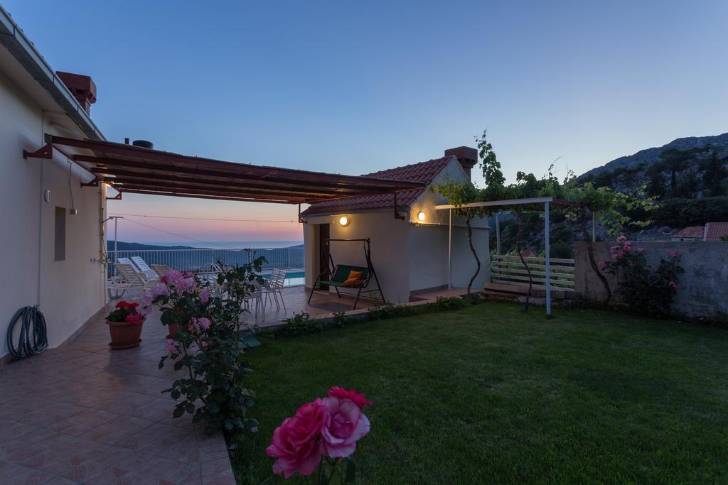 Holiday Home Urlovic Груда Экстерьер фото